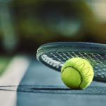Quel revêtement est le plus adapté pour une construction court de tennis à Angers soumise à des hivers humides ?